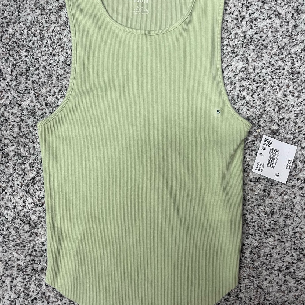 American Eagle Outfitters Fitted Green Sleeveless Tank Top